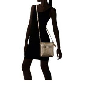 COACH Swagger Swingpack Metallic Pebble Leather Cross Body LI/Gold